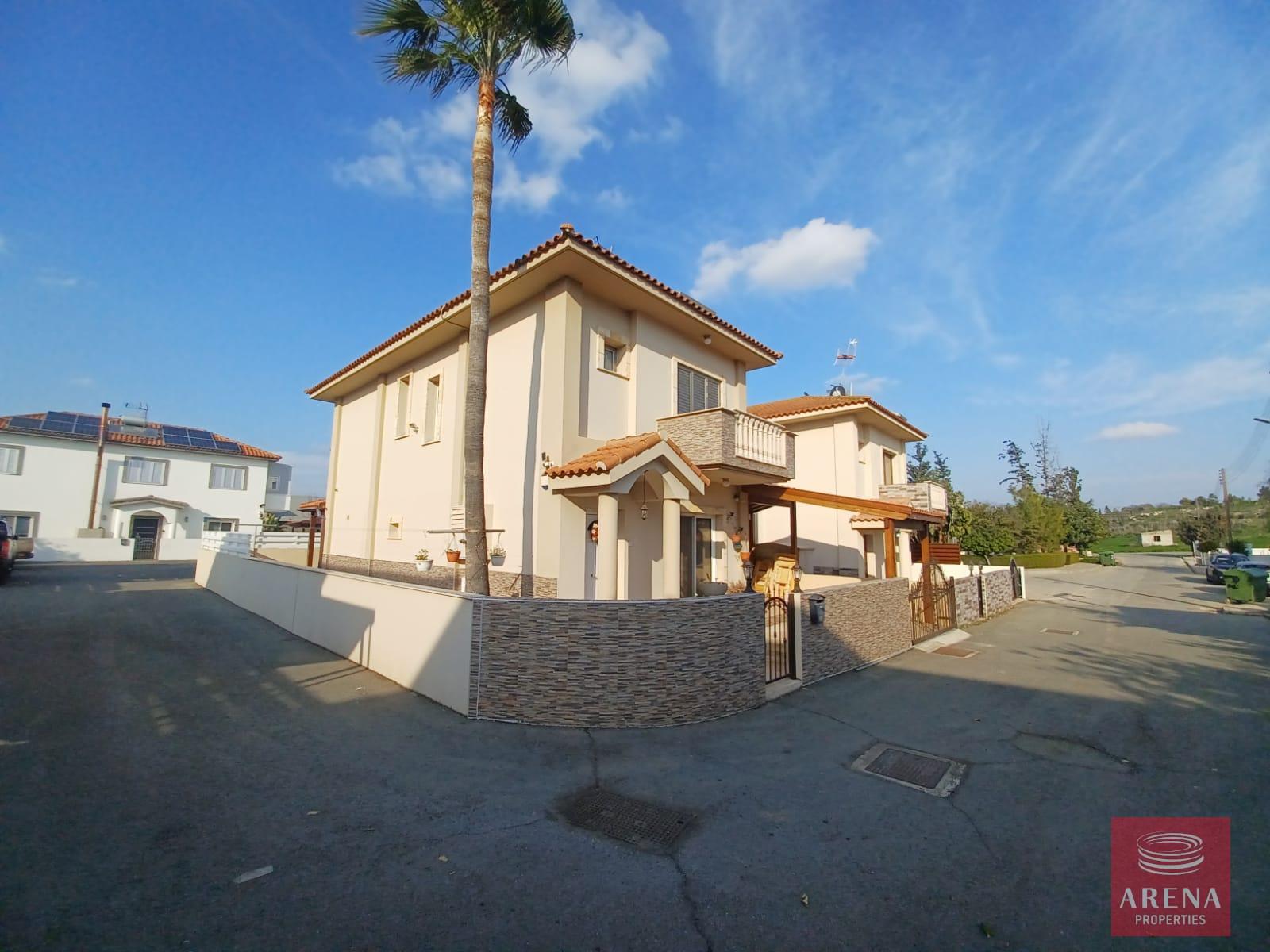 4-3-BED-VILLA-IN-VRYSOULLES-9169