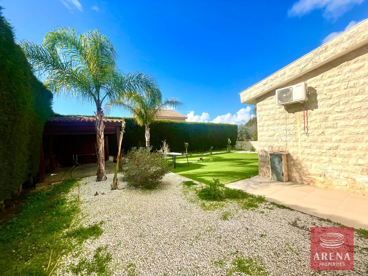 4-3-BED-VILLA-PERVOLIA-9097-1