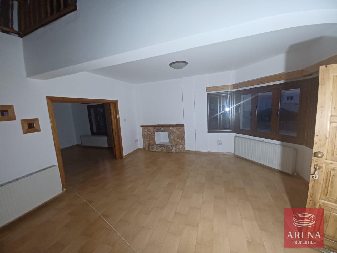 4-3-BED-VILLA-XYLOTIMBOU-8077