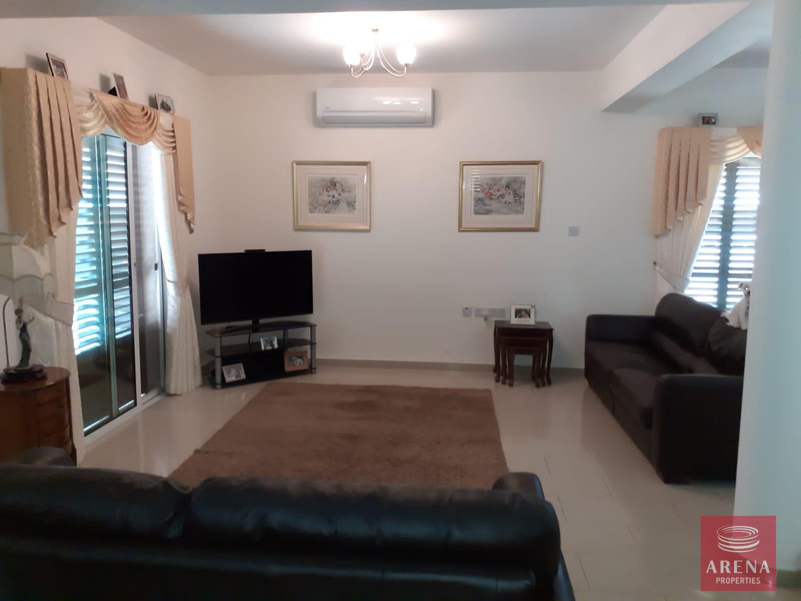 4-3-bed-villa-for-sale-in-paralimni-7454