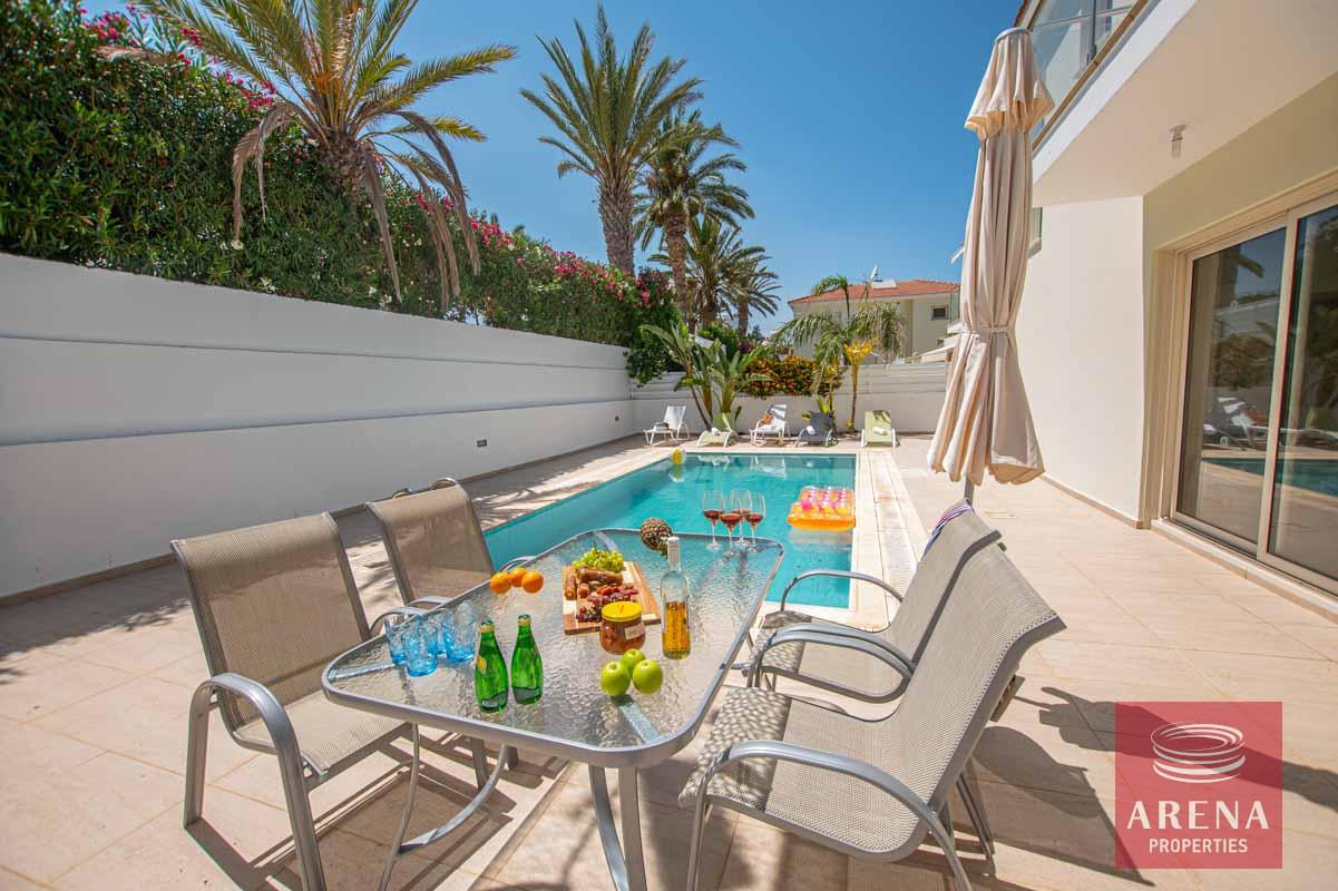 4-3-bed-villa-in-pernera-1684-1