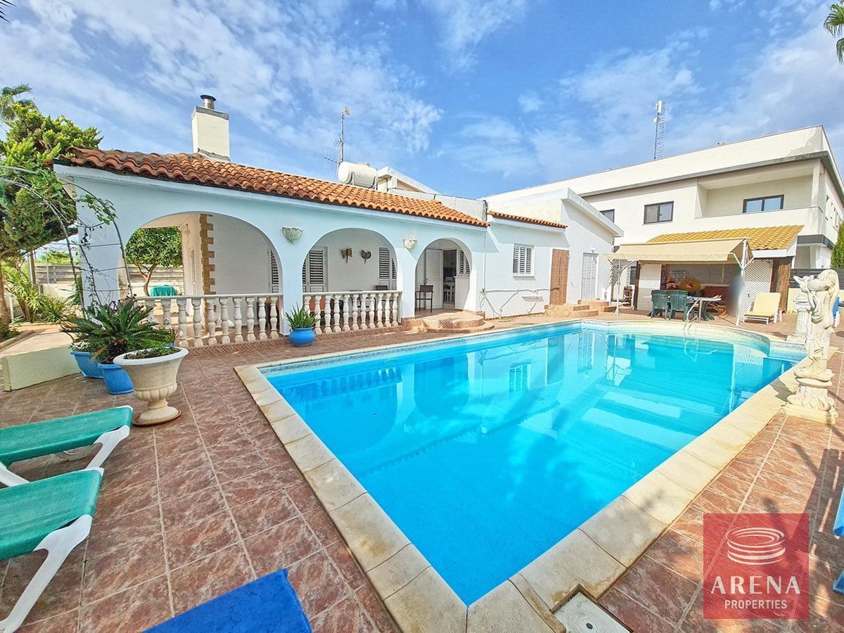 4-4-BED-BUNGALOW-PARALIMNI-8979