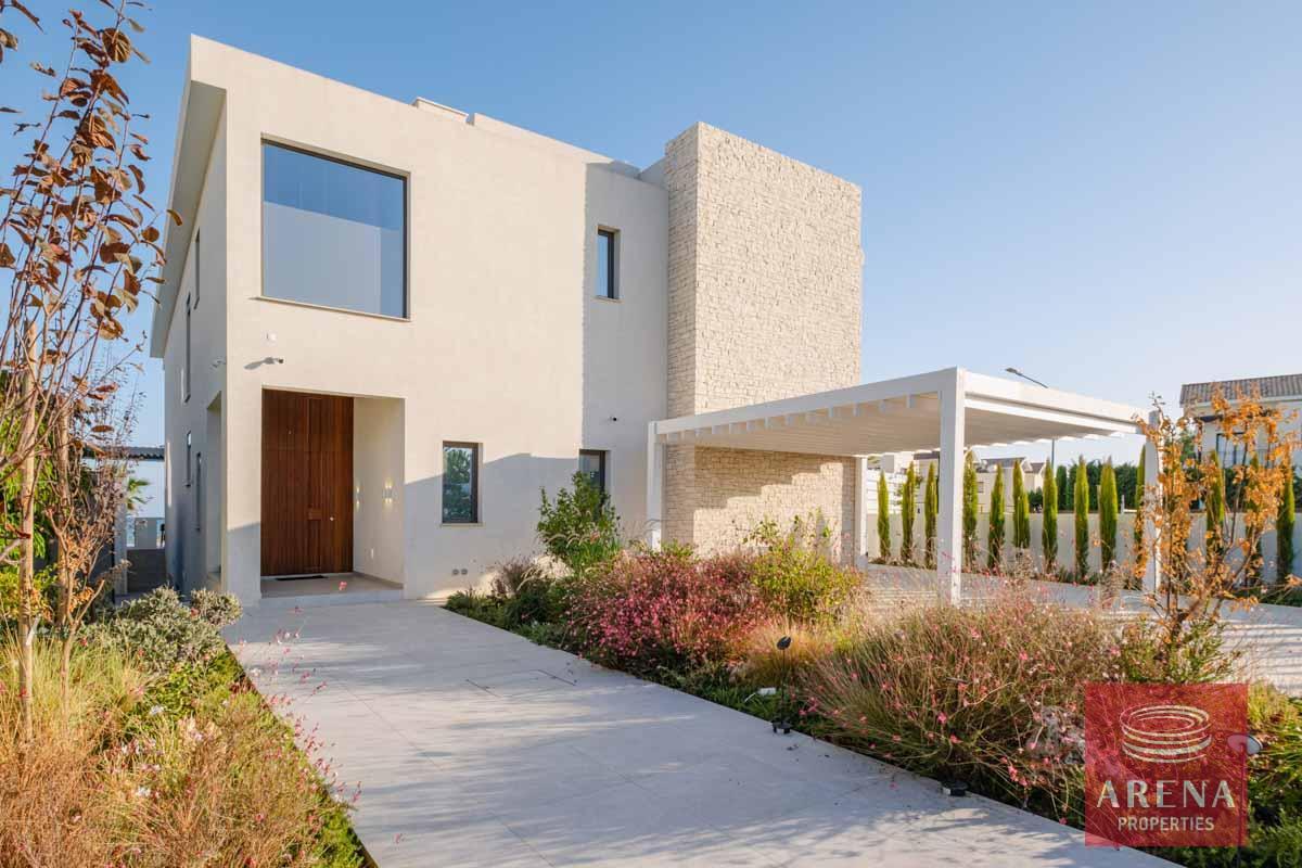 4-4-BED-VILLA-IN-AYIA-THEKLA-8950