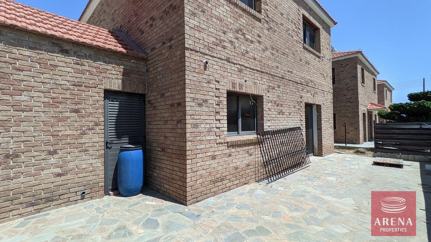 4-4-BED-VILLA-IN-KITI-7292-1