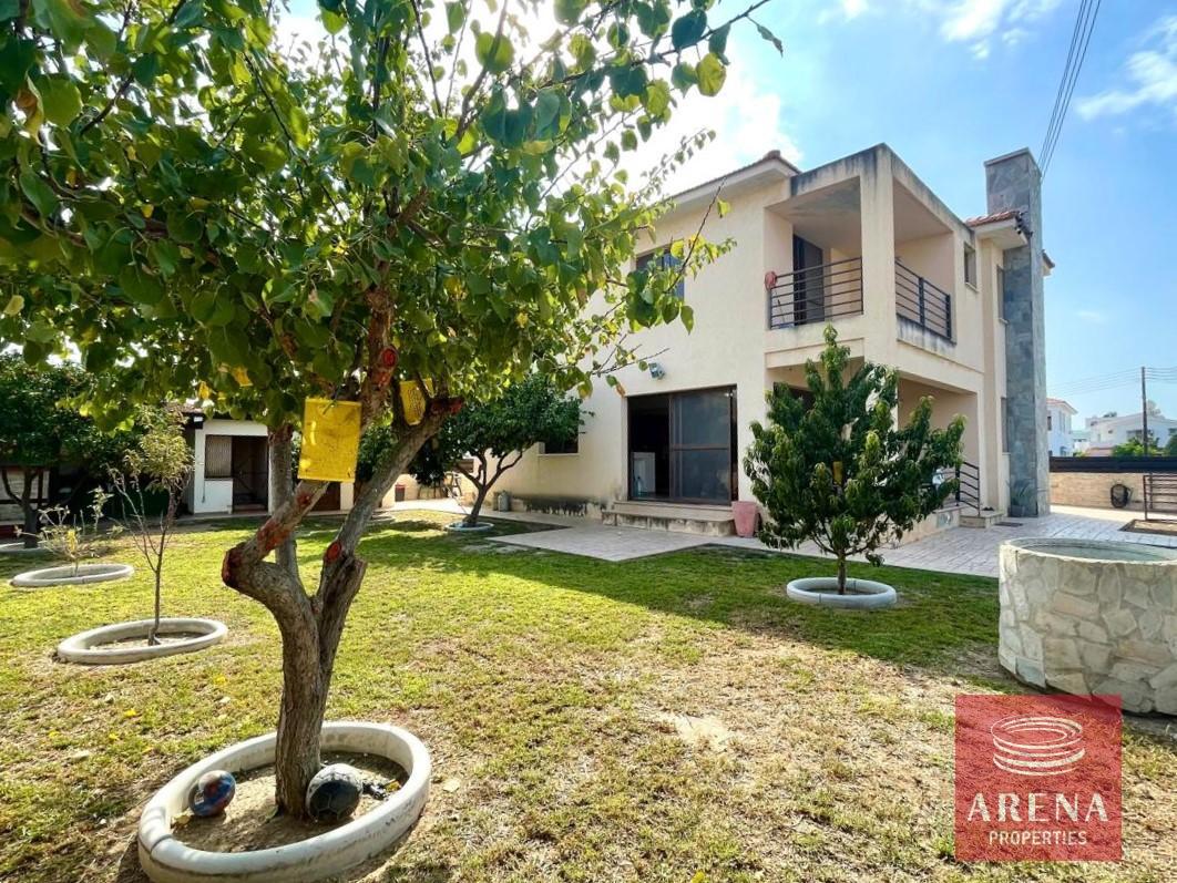 4-4-BED-VILLA-IN-KITI-8754