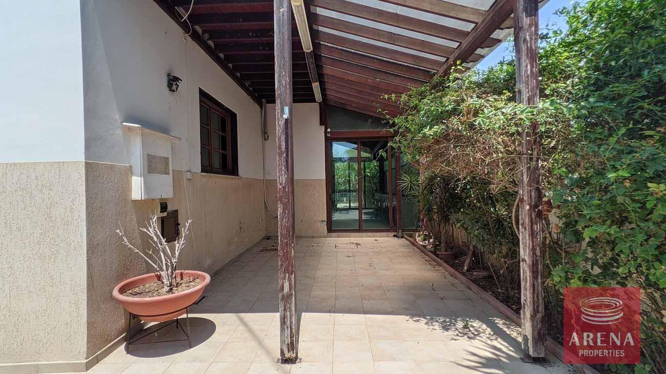 4-4-BED-VILLA-IN-OROKLINI-7481