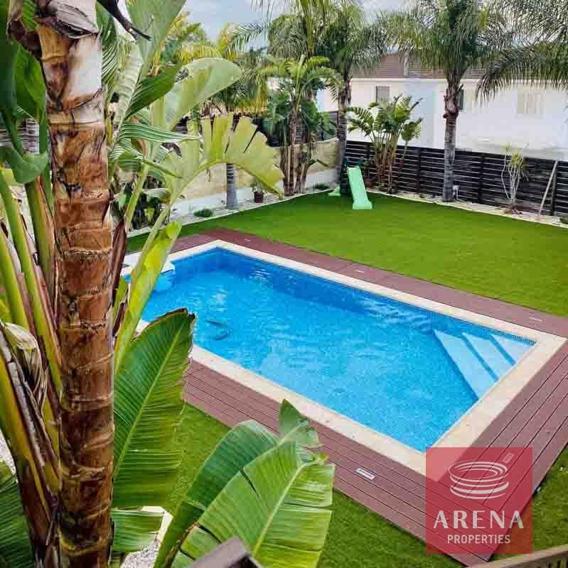 4-4-bed-link-det-villa-in-Livadia-6378