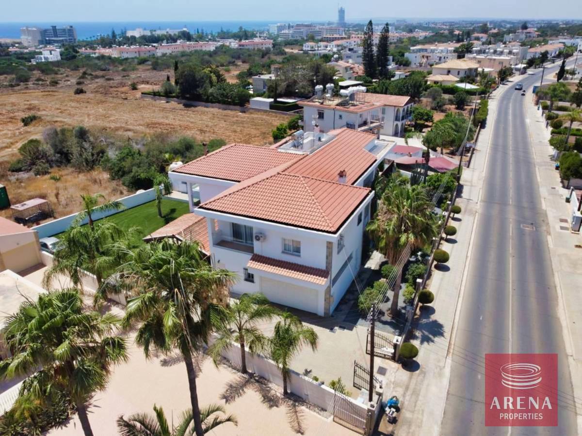 4-7-BED-VILLA-IN-AYIA-NAPA-6706-1