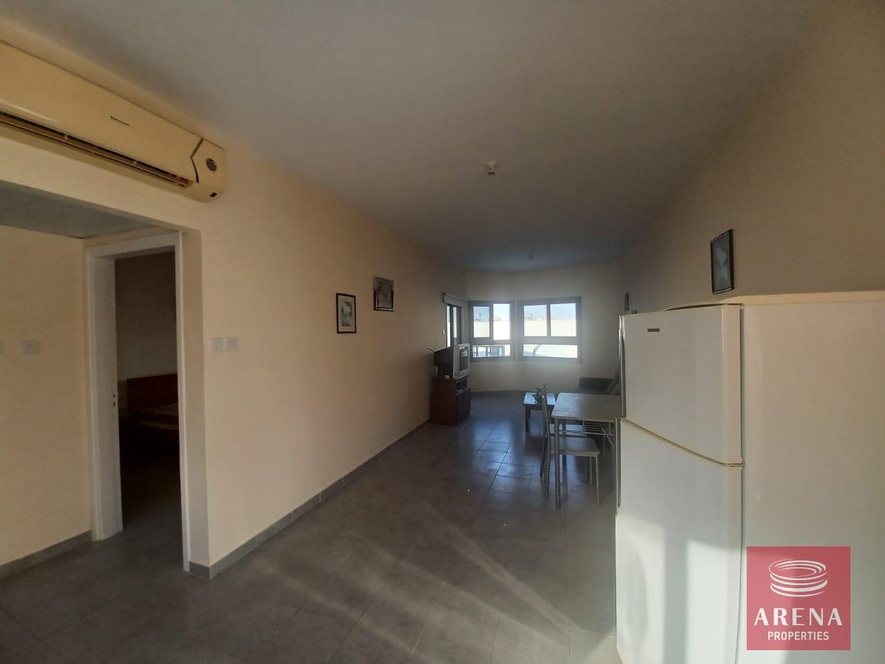4-APT-IN-KAPPARIS-8646