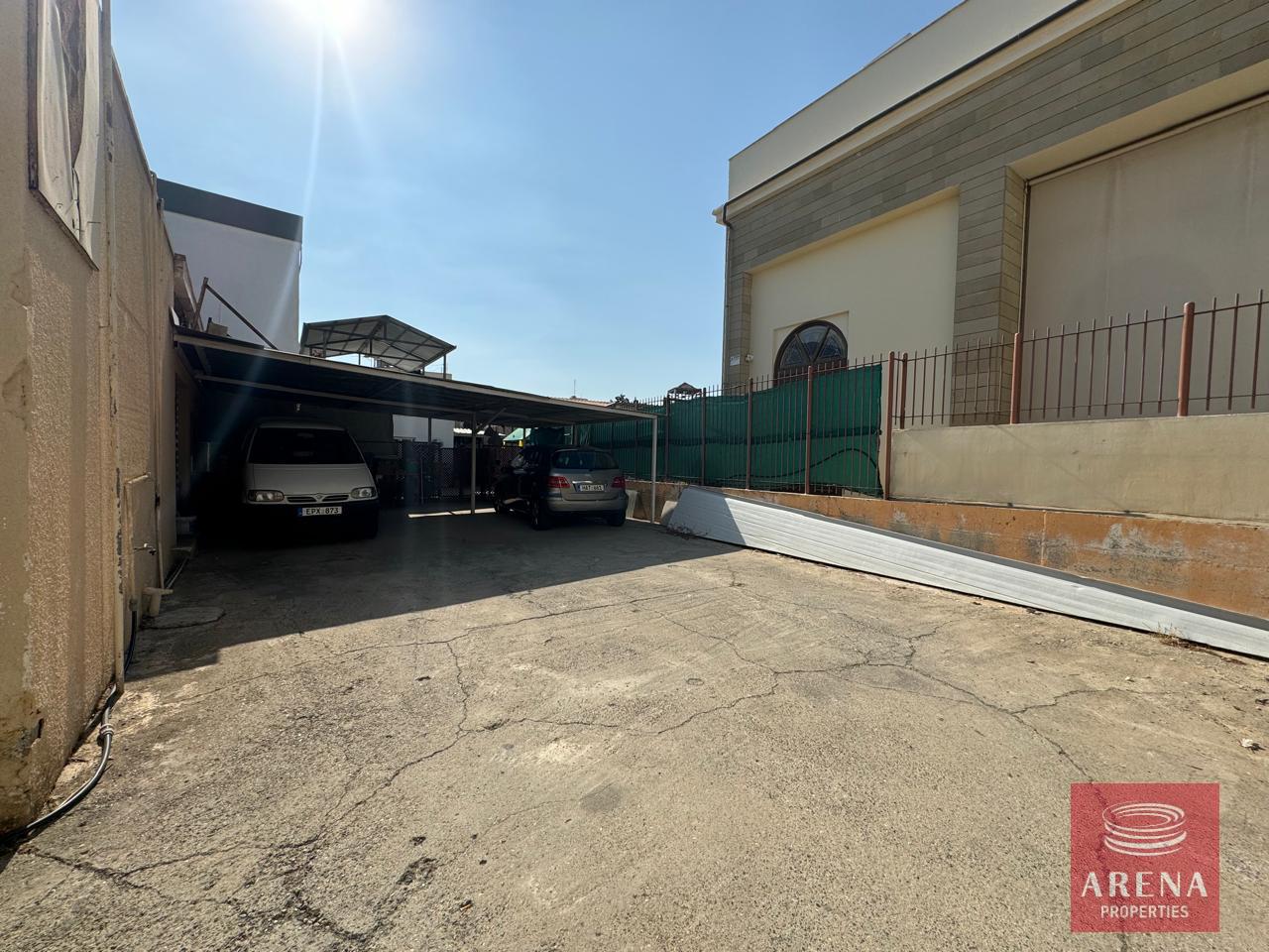 4-Builing-in-paralimni-8888