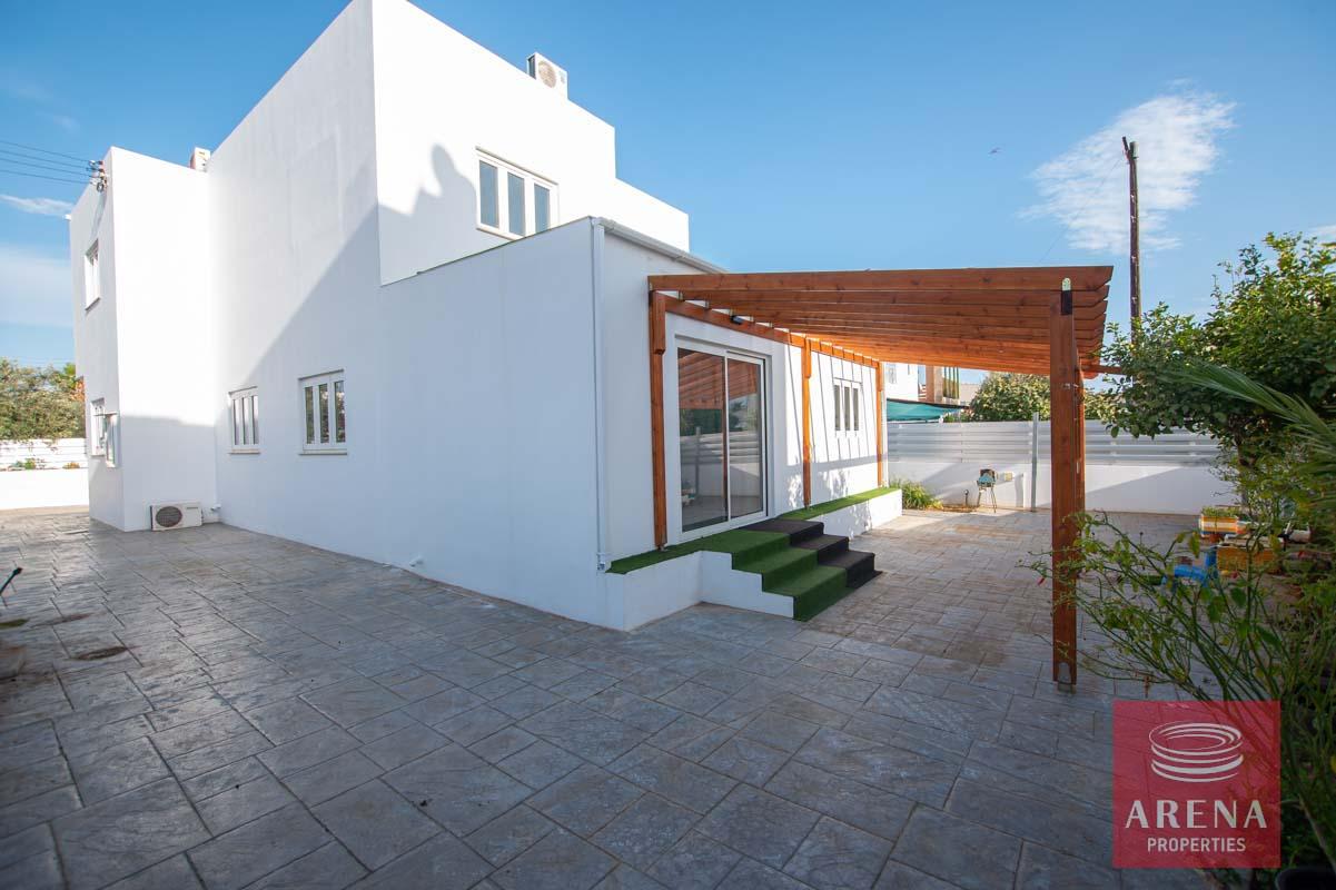 4-HOUSE-FOR-SALE-paralimni-4252-2