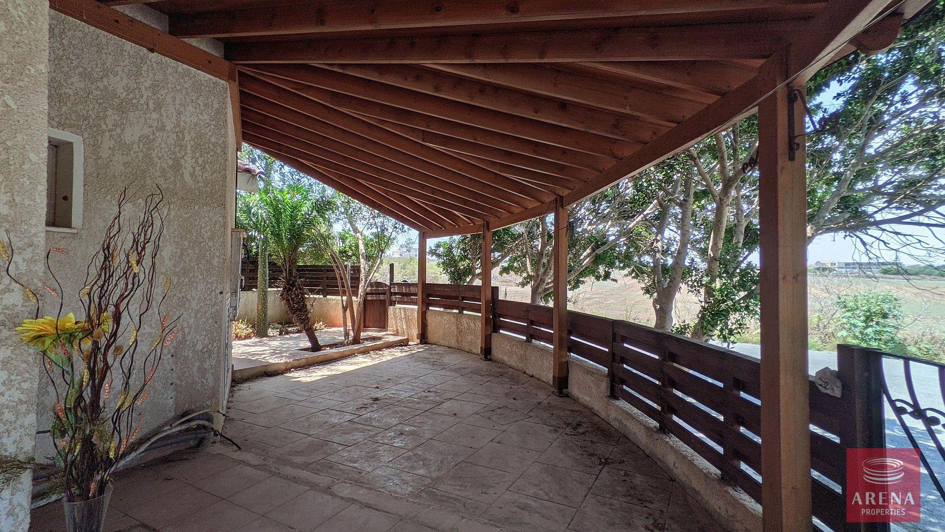 4-HOUSE-IN-DERYNIA-8415