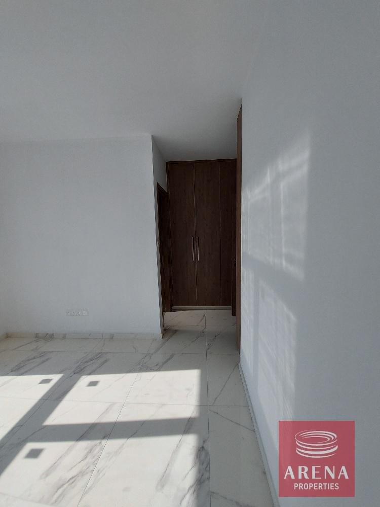 4-NEW-apt-Larnaca-4810-1