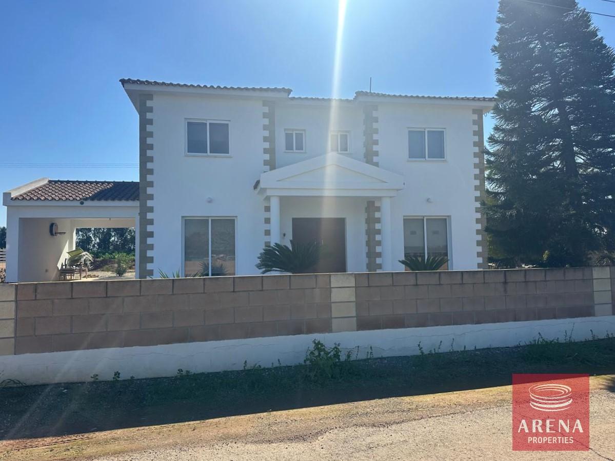 4-VILLA-FOR-RENT-IN-LIOPETRI-9223