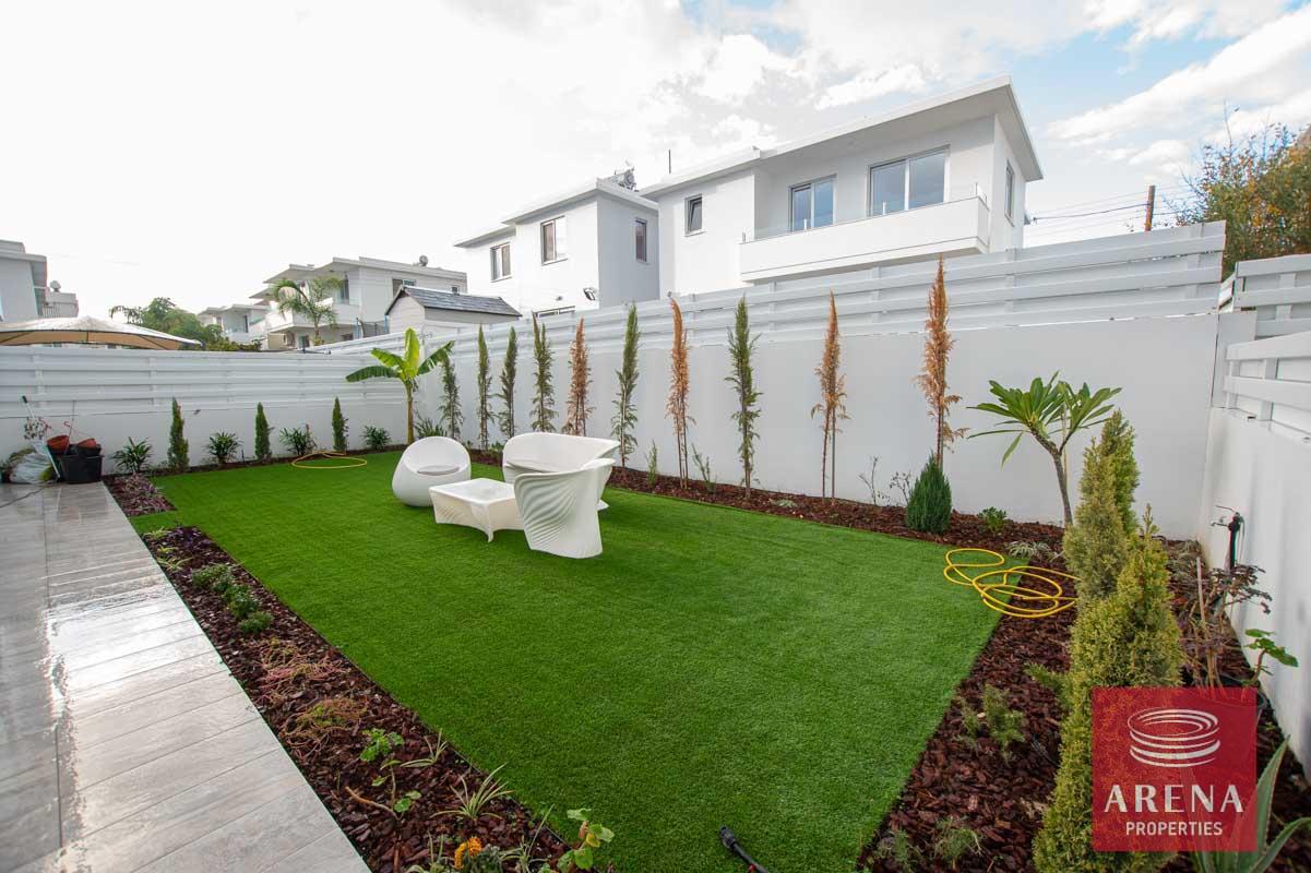 4-VILLA-FOR-RENT-LIVADIA-5473-2