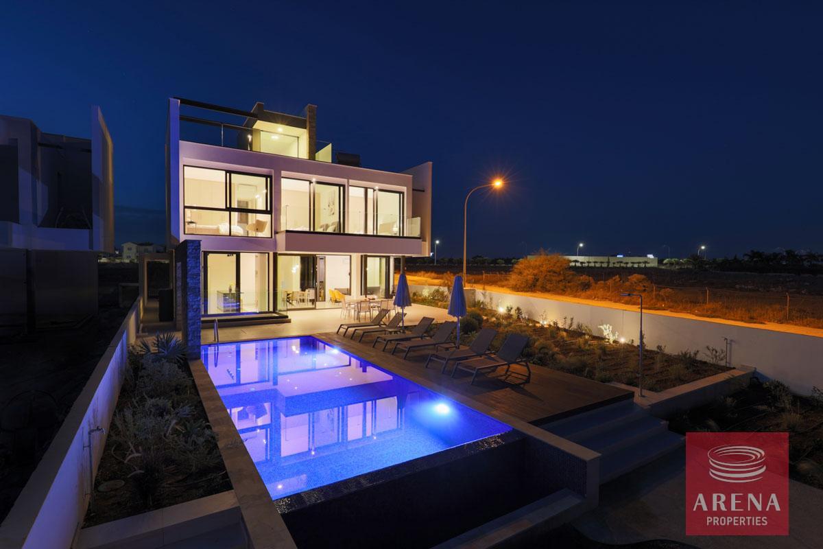 4-VILLA-IN-AYIA-THEKLA-8949