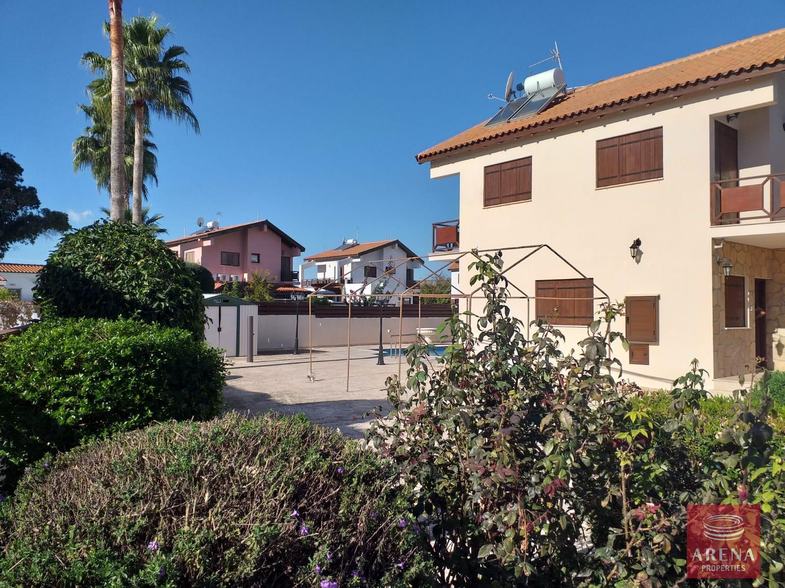 4-VILLA-IN-DEKELIA-7711