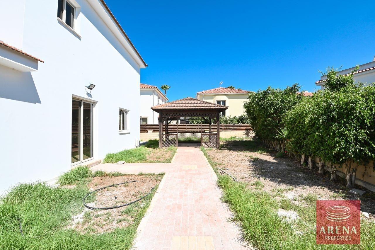 4-VILLA-IN-PERVOLIA-7260-1