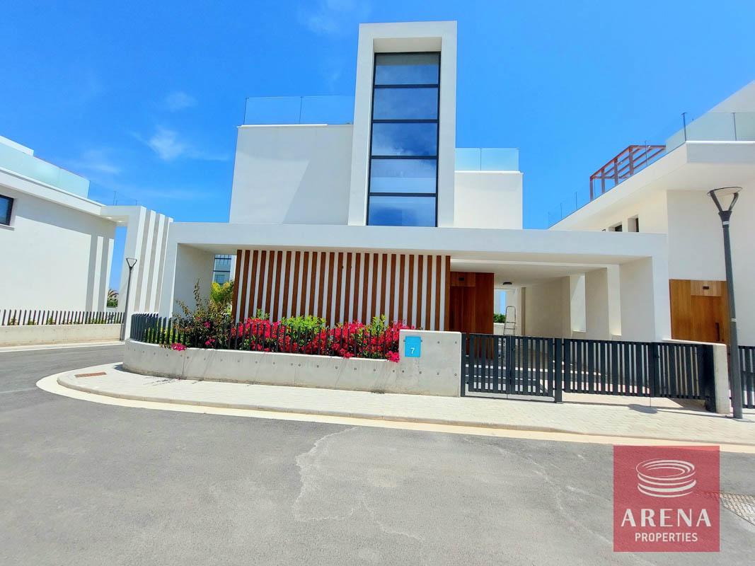 4-VILLA-IN-PROARAS-7279-1