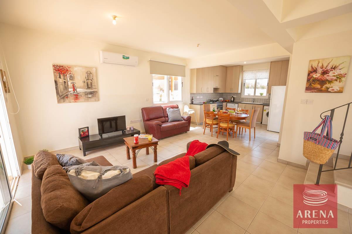 4-Villa-for-rent-in-pernera-5850-1