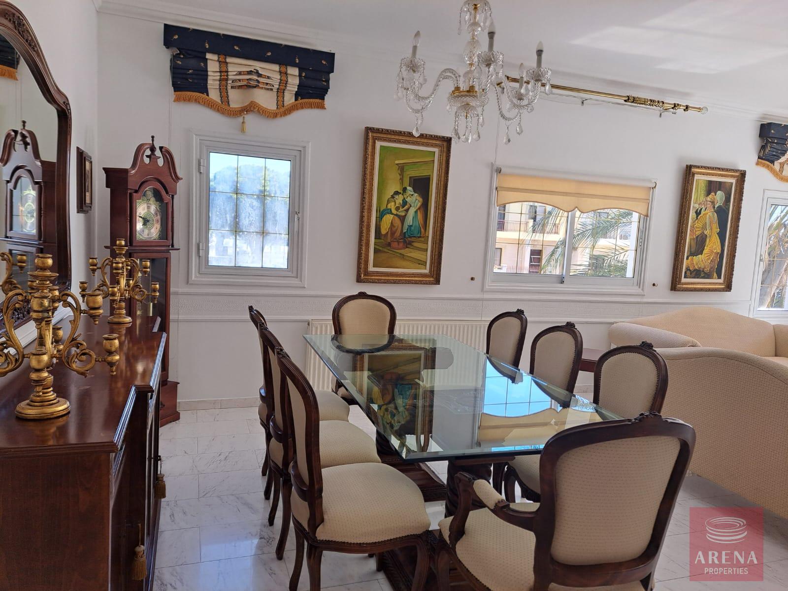 4-bed-house-Klima-Zourides-11