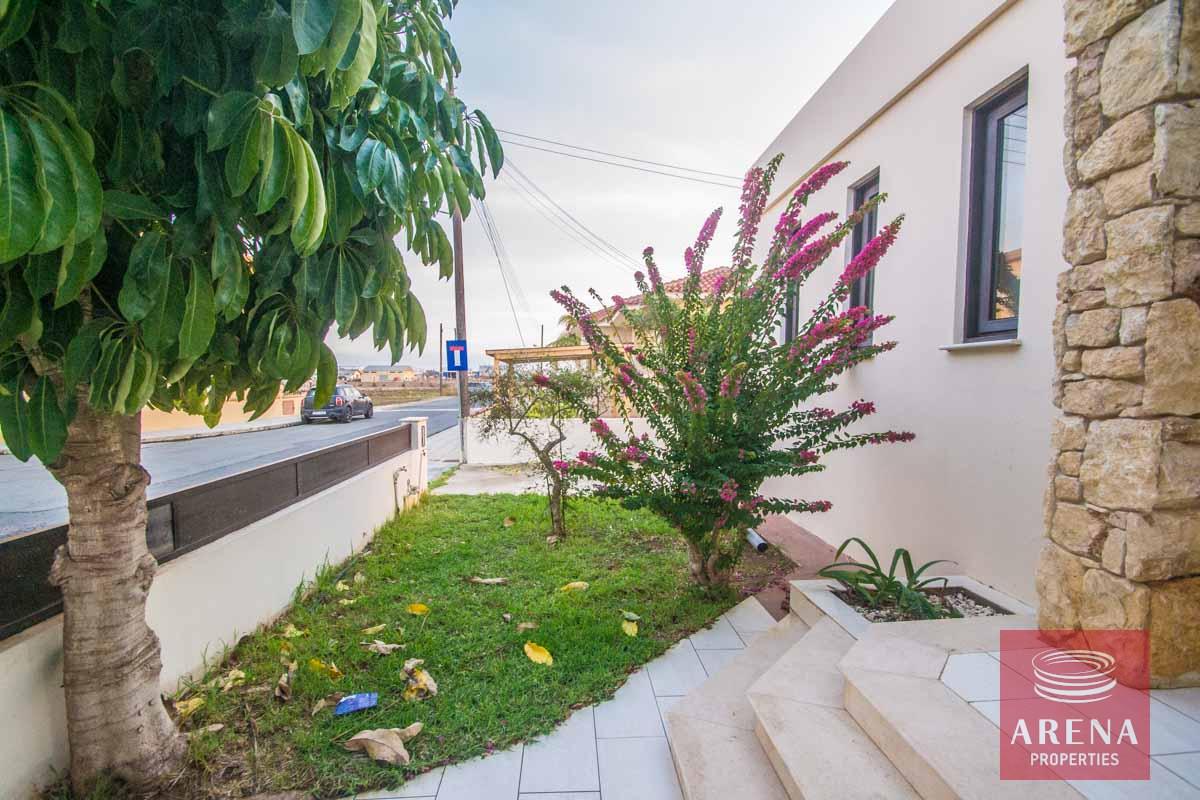 4-bungalow-4-bed-derynia-3877