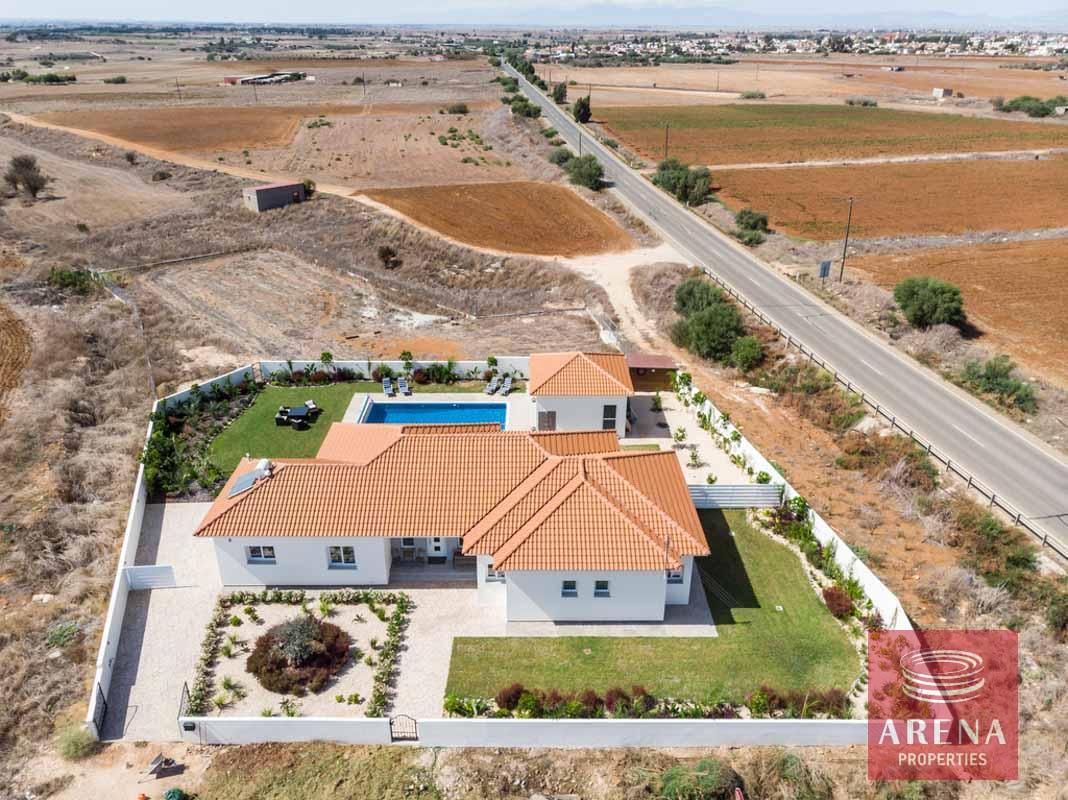 4-bungalow-vrysoulles-to-buy