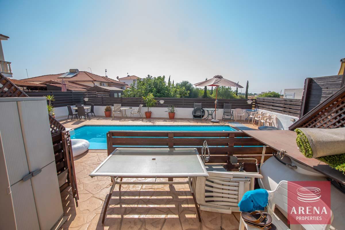 4-house-for-rent-in-frenaros