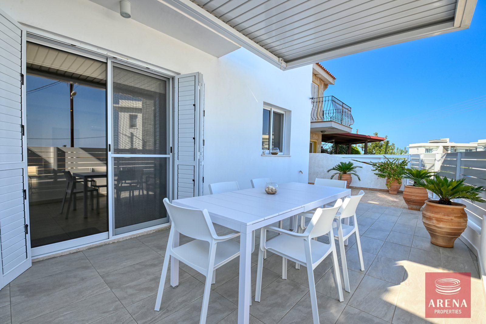 4-house-with-deeds-in-Parali