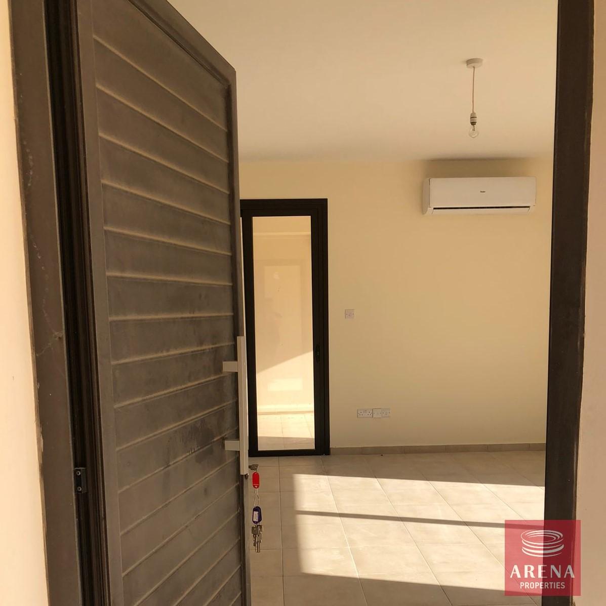 4-townhouse-in-Alaminos-6066-1