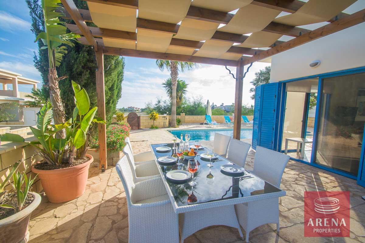 4-villa-in-ayia-thekla_1