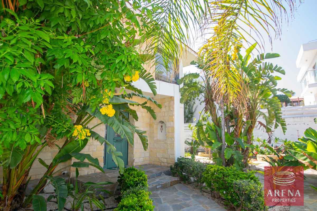 4-villa-in-cape-greco-2908_0