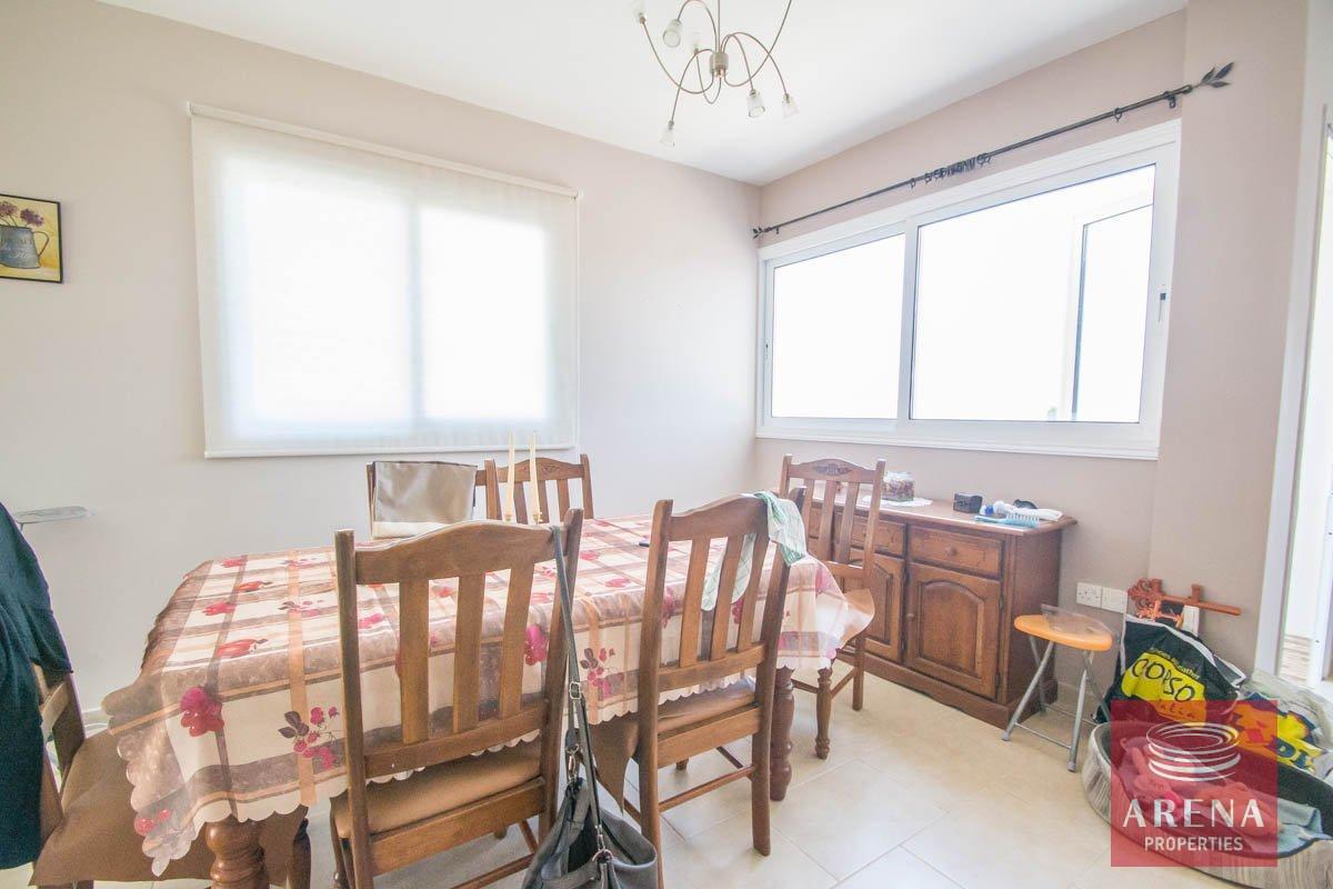 4-villa-paralimni-4403