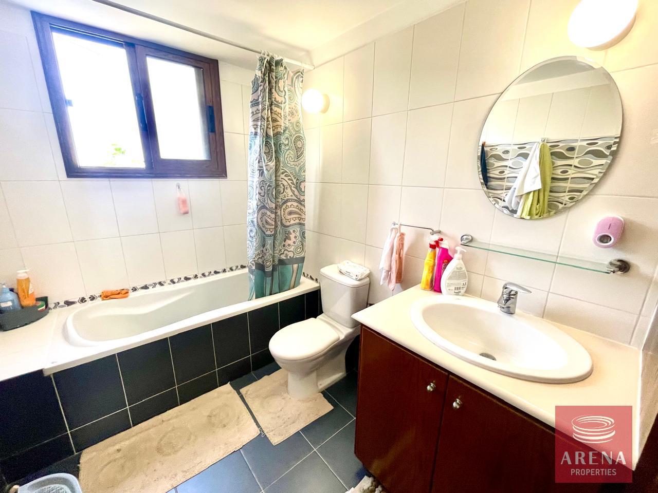 40-4-BED-VILLA-IN-KITI-8754