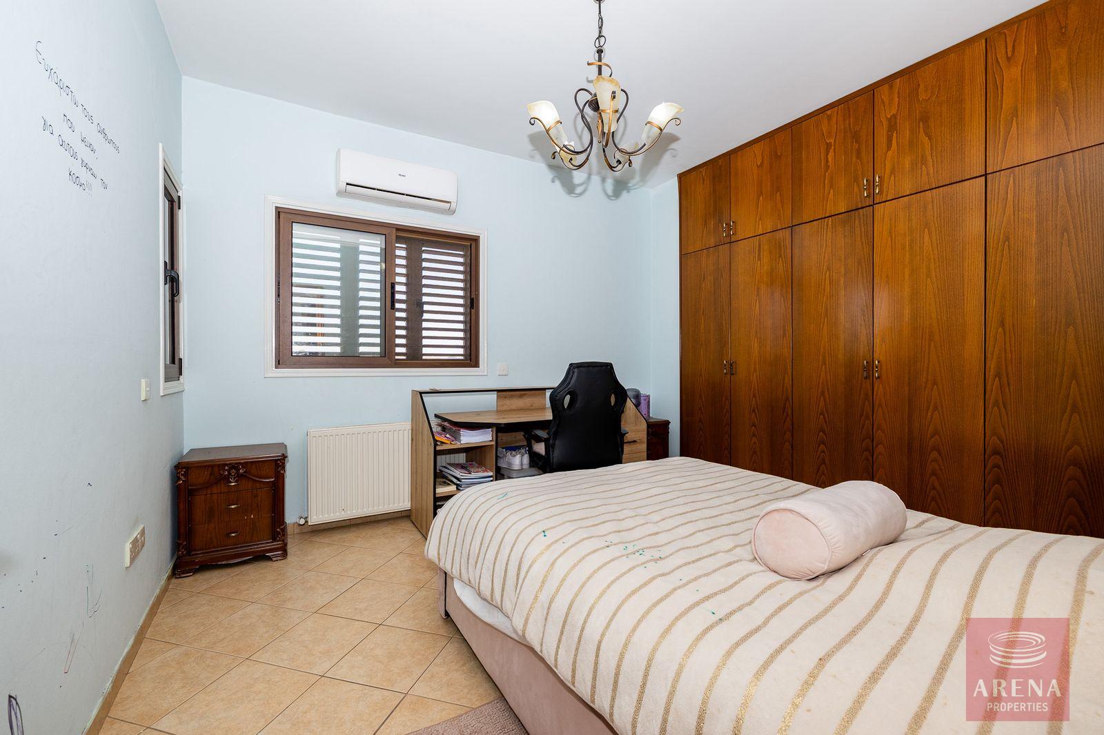 40-5-bed-villa-kiti-10152-5