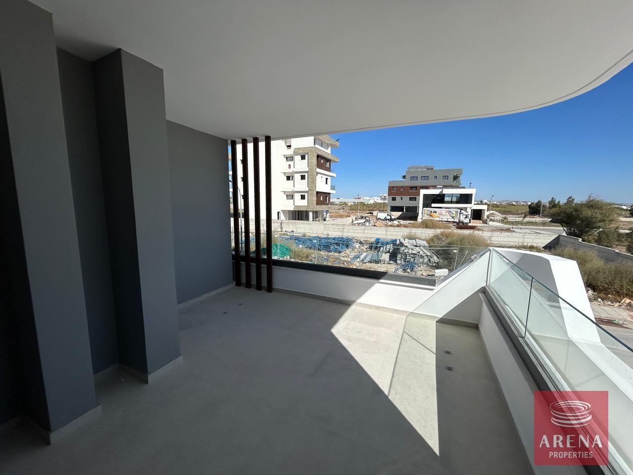 5-1-BED-APT-IN-NEW-MARINA-AREA-8738