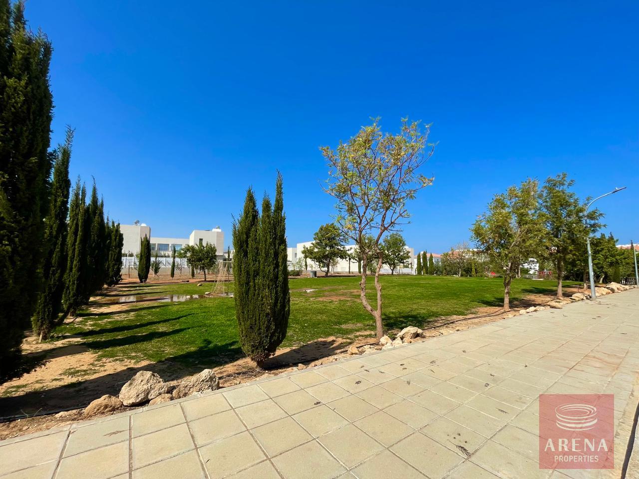 5-2-BED-APT-kapparis-9347-2