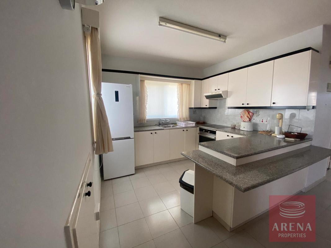 5-2-BED-FLAT-IN-kapparis-6751-2