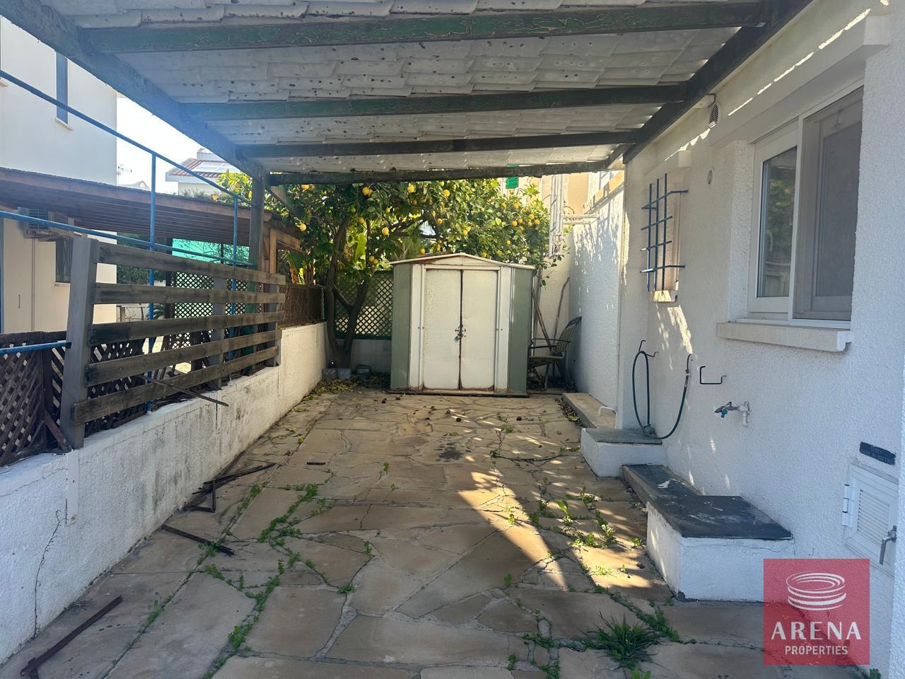 5-2-BED-HOUSE-IN-CAPE-GRECO-9107