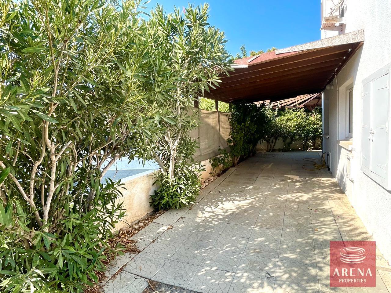 5-2-BED-HOUSE-PARALIMNI-8768