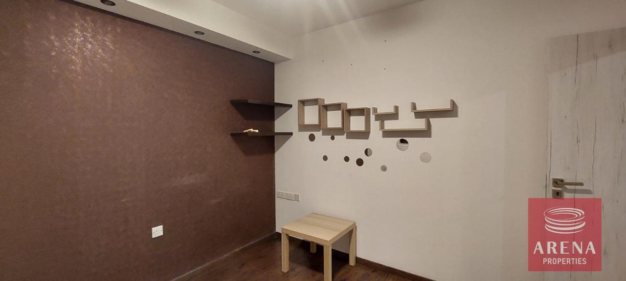 5-3-BED-APT-IN-NEW-MARINA-AREA-8875