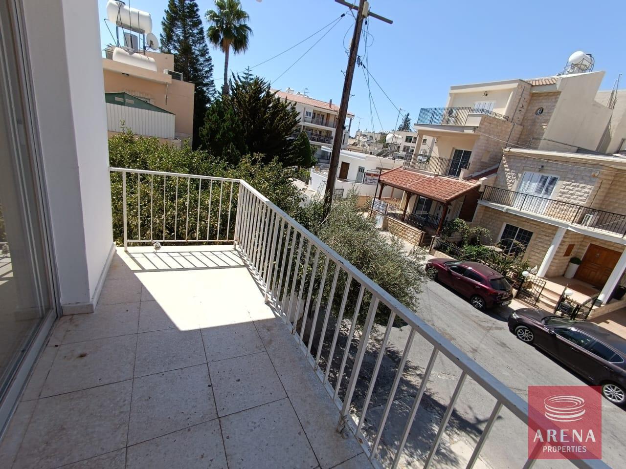 5-3-BED-APT-LARNACA-8542