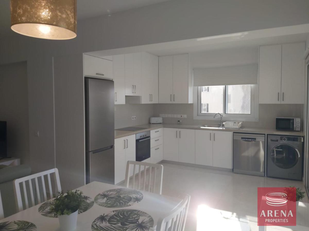 5-3-BED-APT-LARNACA-8759