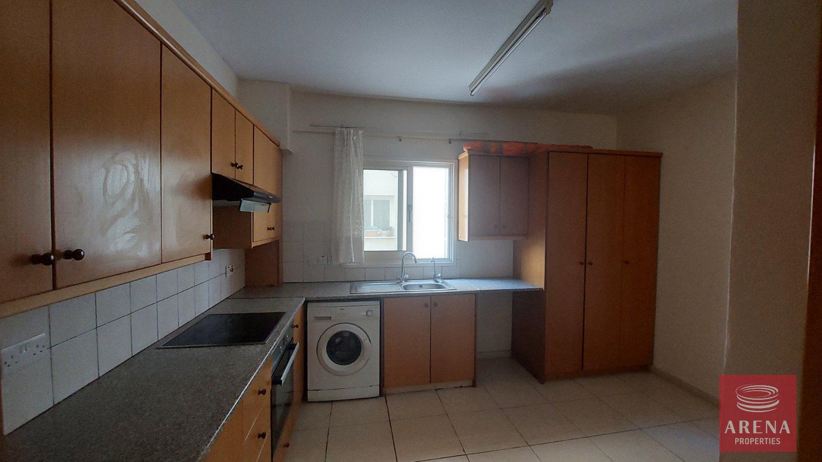 5-3-BED-APT-LARNACA-8847