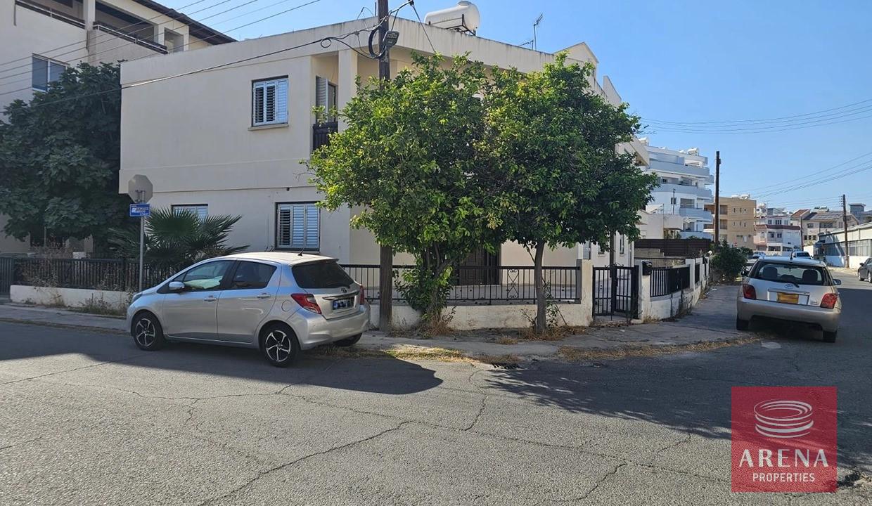 5-3-BED-APTS-IN-LARNACA-8375