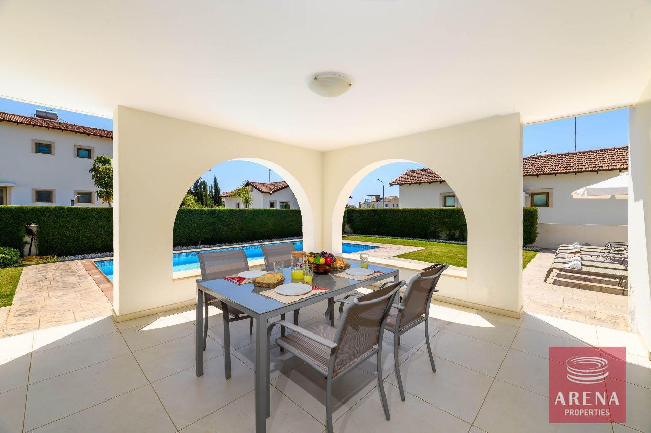 5-3-BED-BUNG-AYIA-THEKLA-7409-2