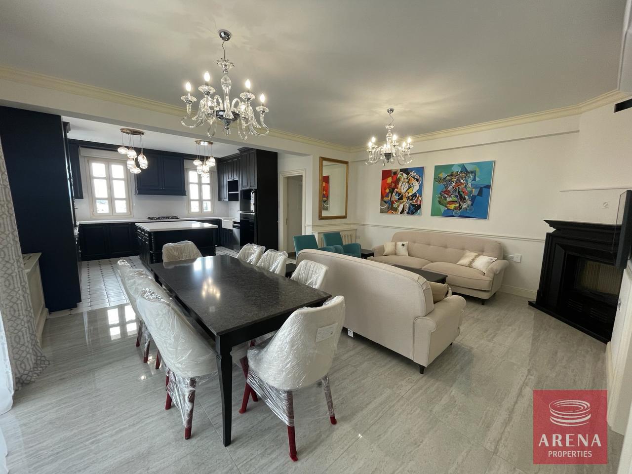 5-3-BED-DUPLEX-7773-1