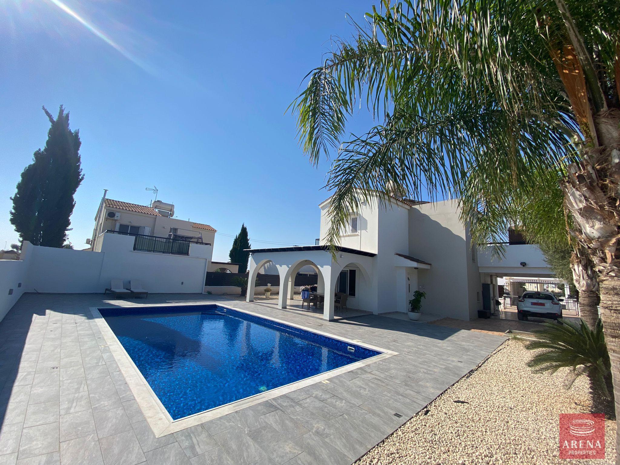 5-3-BED-VILLA-FOR-RENT-IN-AYIA-THEKLA-6535