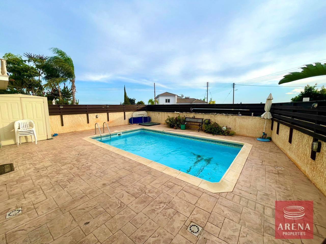 5-3-BED-VILLA-FRENAROS-8586