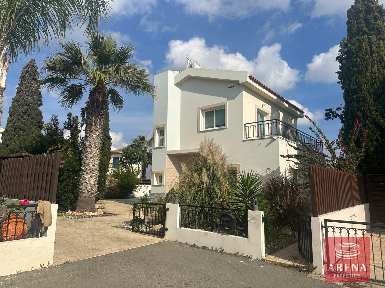 5-3-BED-VILLA-IN-AYIA-THEKLA-9168